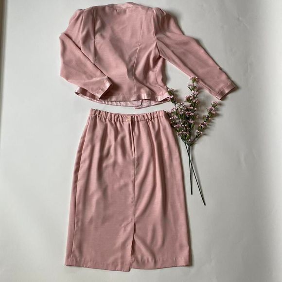 Vintage pink jacket & skirt set - Picture 3 of 4